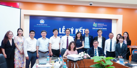 教大代表團與國家教育管理學院代表合照